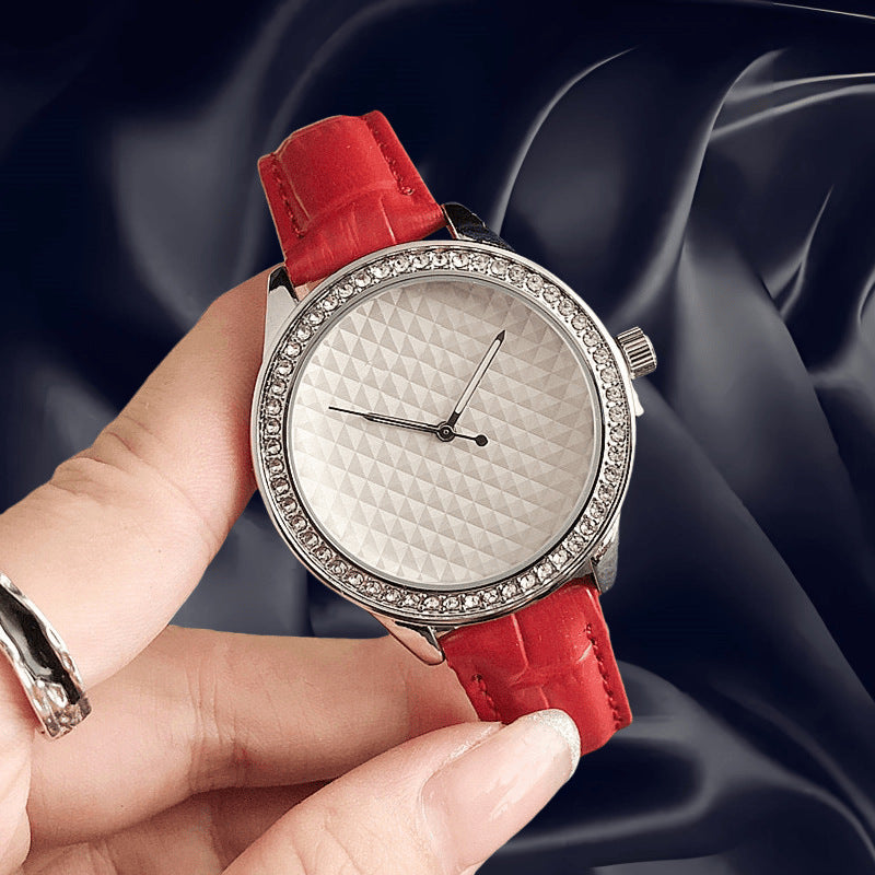 皮带手表女学生腕表复古简约手表气质便宜合金表top brand watch